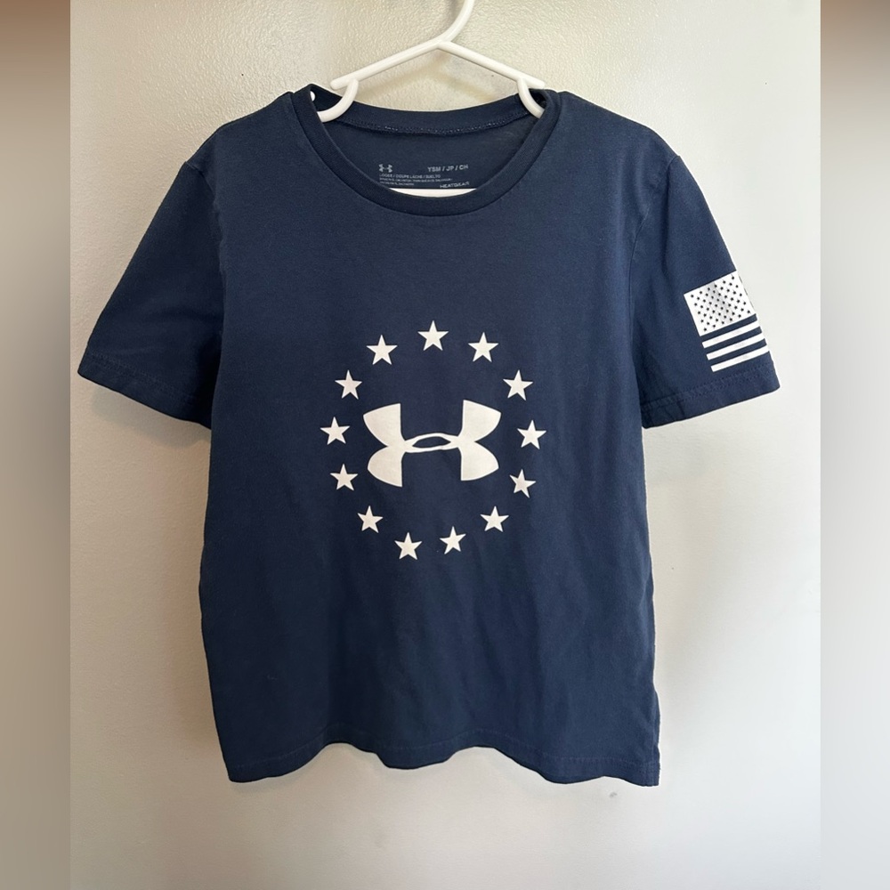 Under Armour boys t-shirt- Size Small